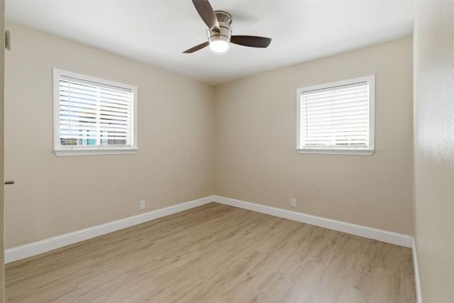 2201 Eicher Ave, Modesto, CA 95350