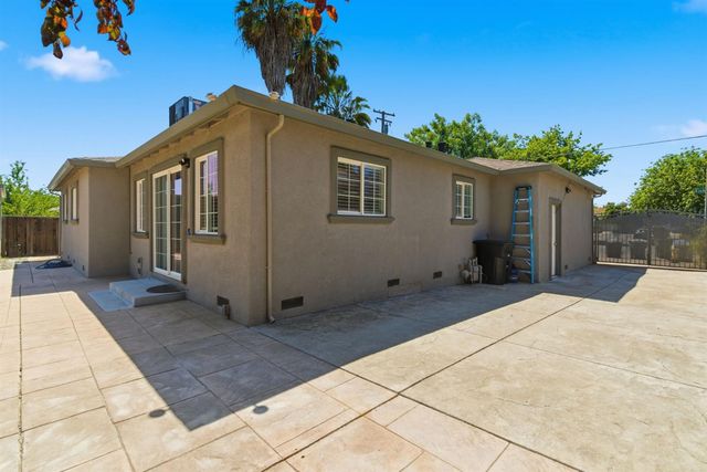 2201 Eicher Ave, Modesto, CA 95350