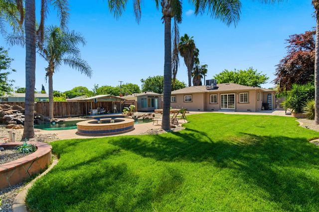 2201 Eicher Ave, Modesto, CA 95350