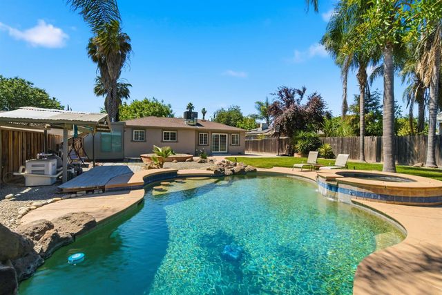 2201 Eicher Ave, Modesto, CA 95350