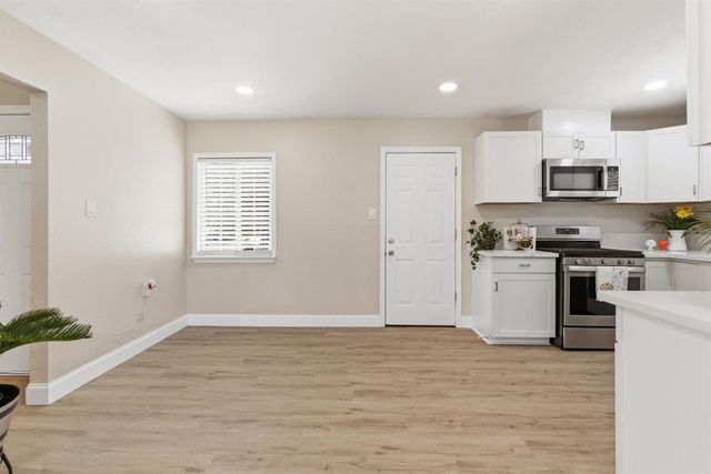 2201 Eicher Ave, Modesto, CA 95350
