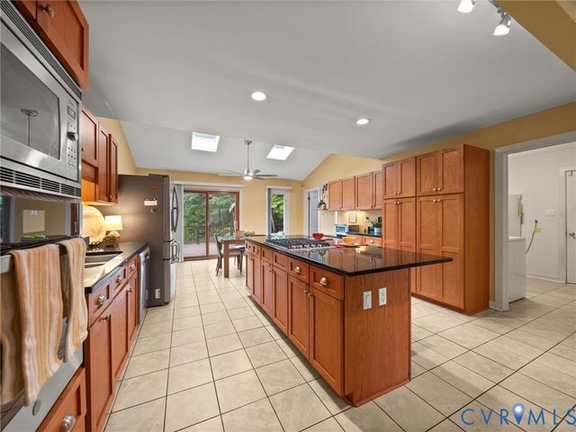 9700 Stemwell Ct, North Chesterfield, VA 23236