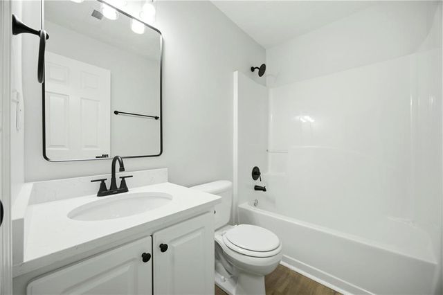 2217 Oakland Walk Drive, Lawrenceville, GA 30044