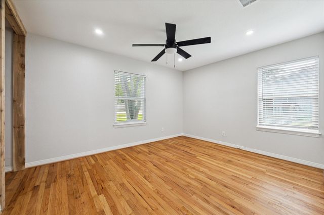 522 Barkley Street, Houston, TX 77022