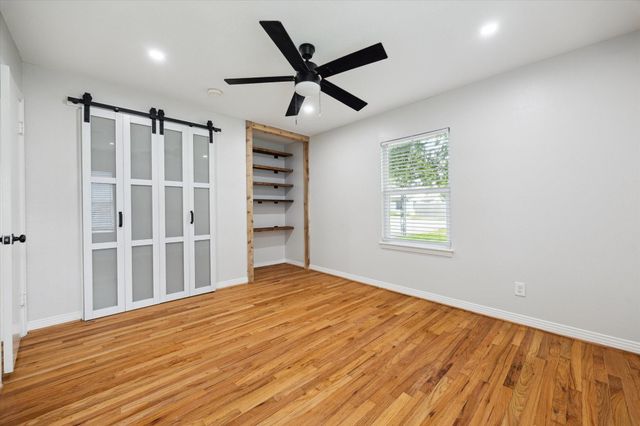 522 Barkley Street, Houston, TX 77022