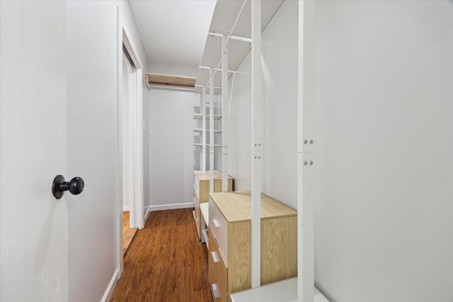 522 Barkley Street, Houston, TX 77022