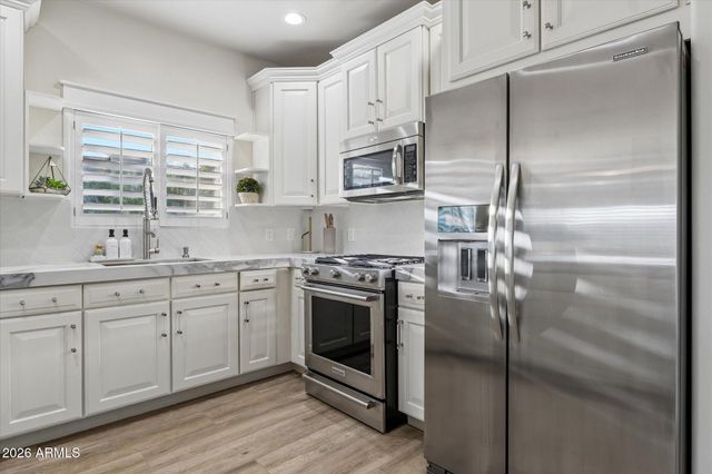 5450 E DEER VALLEY Drive 3009, Phoenix, AZ 85054