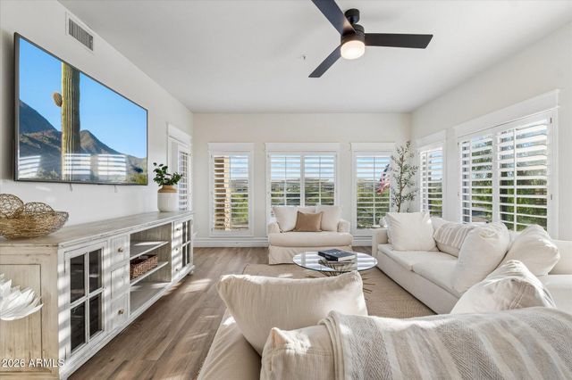 5450 E DEER VALLEY Drive 3009, Phoenix, AZ 85054