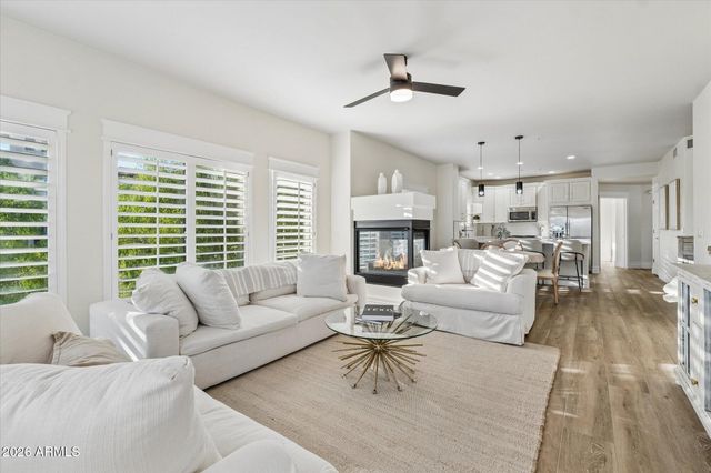 5450 E DEER VALLEY Drive 3009, Phoenix, AZ 85054