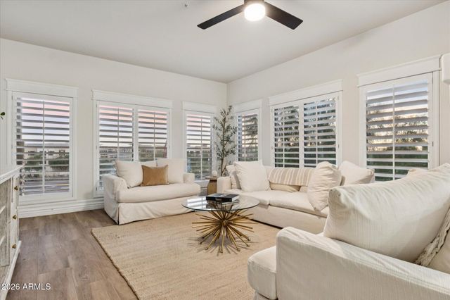 5450 E DEER VALLEY Drive 3009, Phoenix, AZ 85054