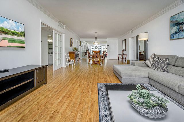 5601 Collins Avenue, Miami Beach, FL 33140