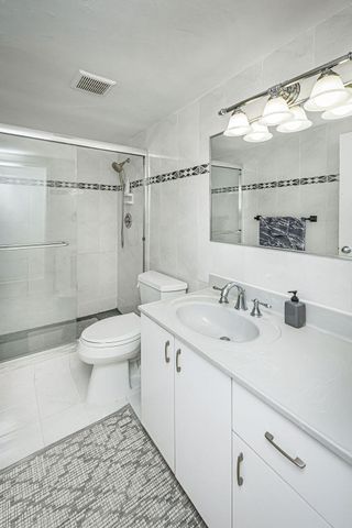 5601 Collins Avenue, Miami Beach, FL 33140
