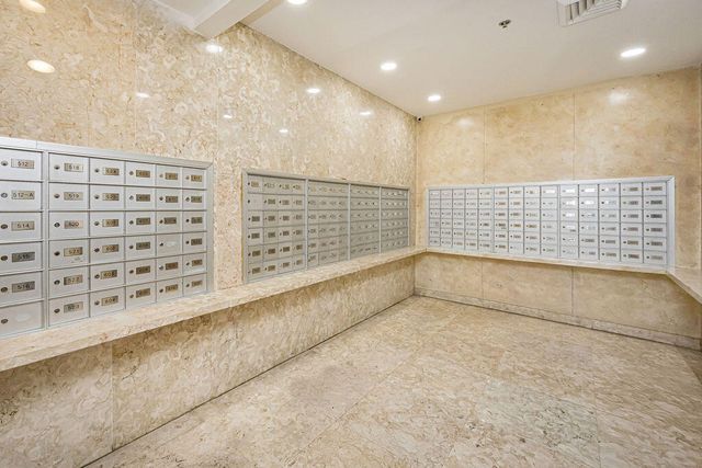 5601 Collins Avenue, Miami Beach, FL 33140