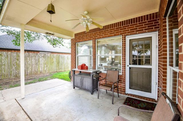 1400 Bob White Trail, Sealy, TX 77474
