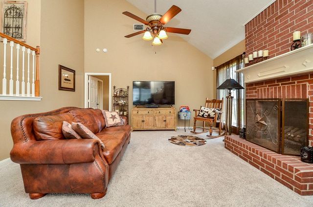 1400 Bob White Trail, Sealy, TX 77474