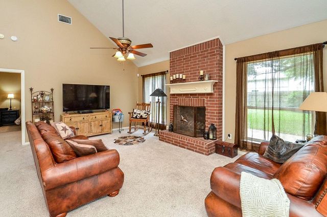 1400 Bob White Trail, Sealy, TX 77474