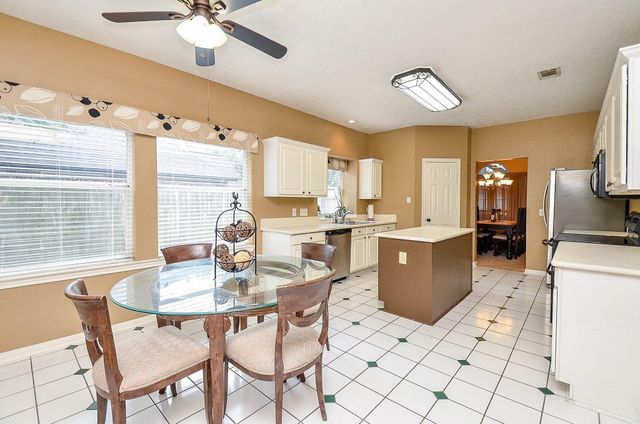 1400 Bob White Trail, Sealy, TX 77474
