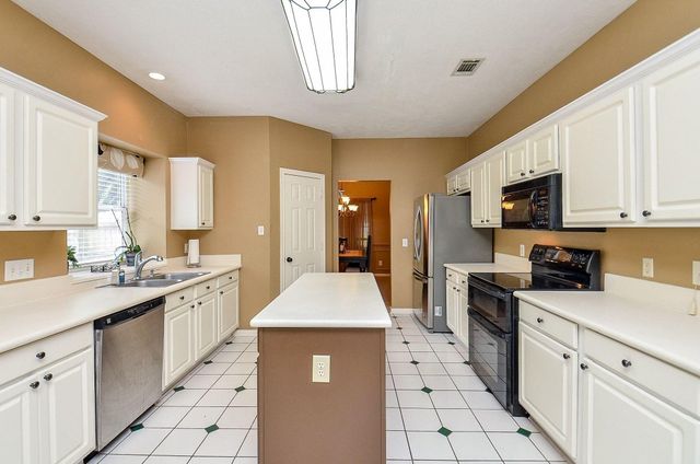 1400 Bob White Trail, Sealy, TX 77474