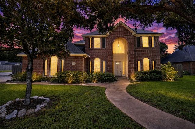 1400 Bob White Trail, Sealy, TX 77474