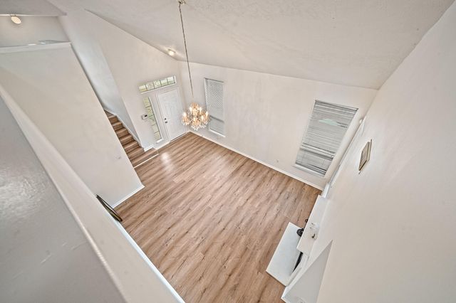 21115 Hidden Bridle Court, Houston, TX 77073