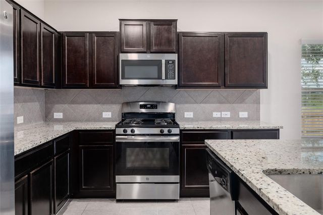 5700 Eden DR, Austin, TX 78747
