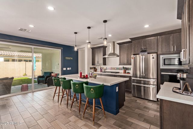 17400 W AUBURN Street, Surprise, AZ 85388