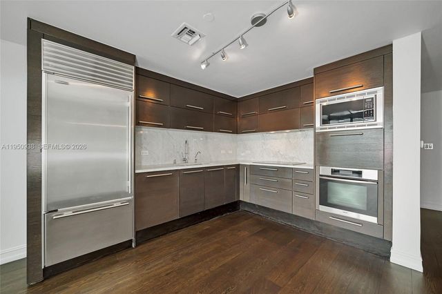 900 BISCAYNE BLVD 909, Miami, FL 33132