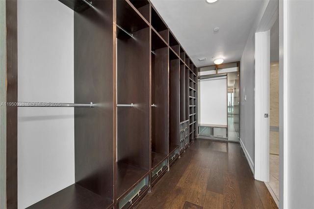 900 BISCAYNE BLVD 909, Miami, FL 33132