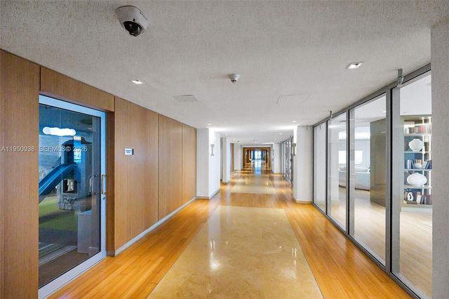 900 BISCAYNE BLVD 909, Miami, FL 33132