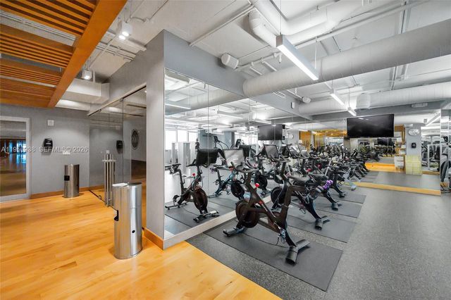 900 BISCAYNE BLVD 909, Miami, FL 33132