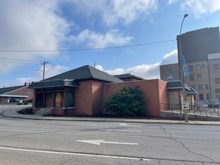 615 N Main Street, Bloomington, IL 61701