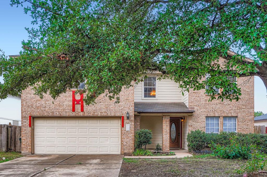 1020 Brutus DR, Kyle, TX 78640