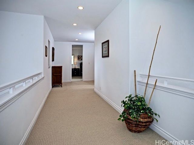 1047 Koko Kai Place, Honolulu, HI 96825