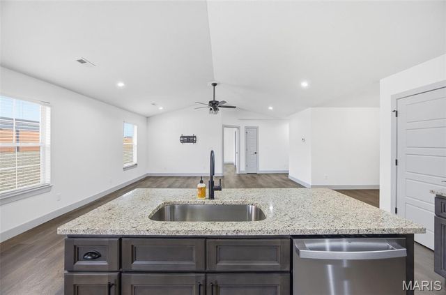 147 La Vista Drive, Waynesville, MO 65583