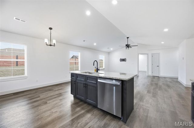 147 La Vista Drive, Waynesville, MO 65583