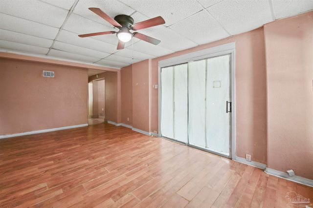 907 Montclair Rd, Pensacola, FL 32505