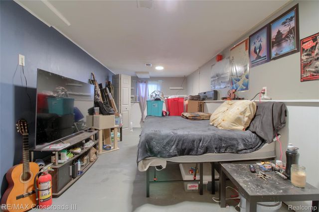 7367 Cavell Street, Westland, MI 48185