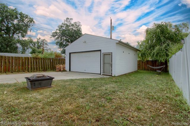 7367 Cavell Street, Westland, MI 48185