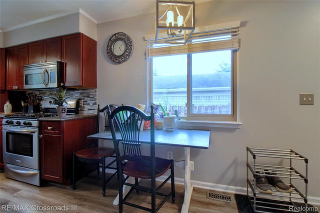 7367 Cavell Street, Westland, MI 48185