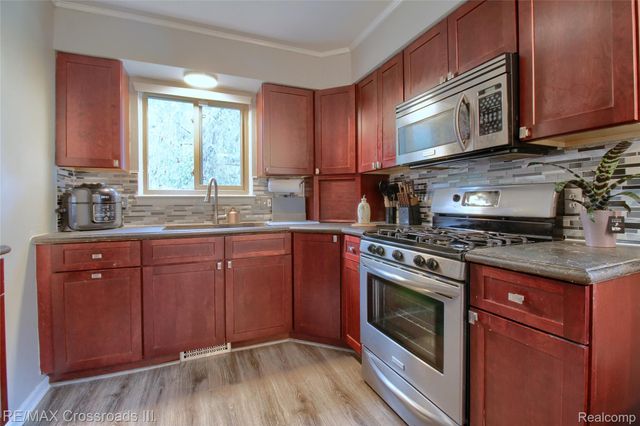 7367 Cavell Street, Westland, MI 48185