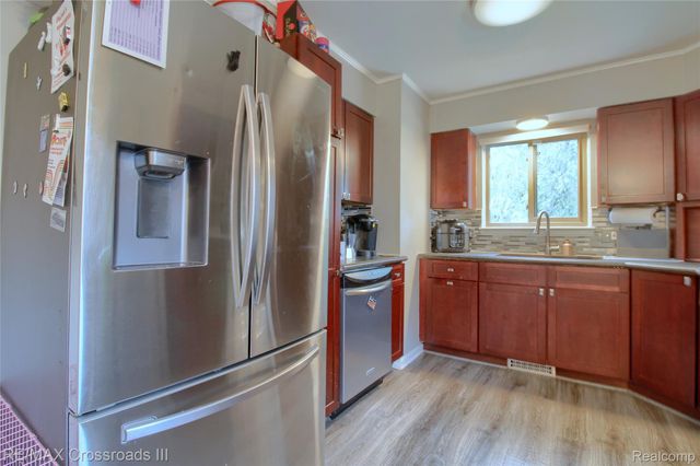 7367 Cavell Street, Westland, MI 48185