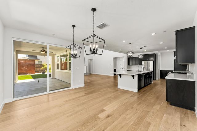 3166 Sofia Dr, Lincoln, CA 95648