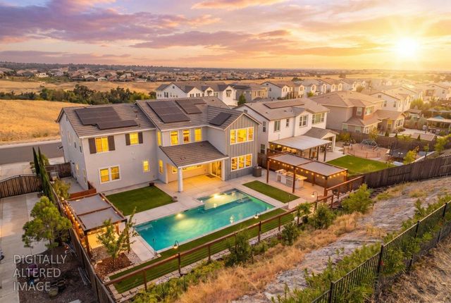 3166 Sofia Dr, Lincoln, CA 95648