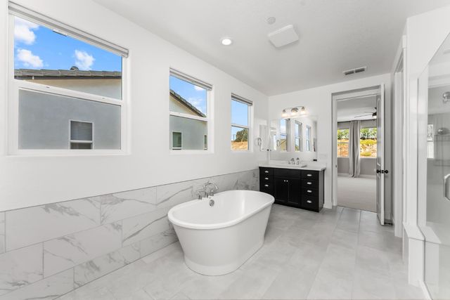 3166 Sofia Dr, Lincoln, CA 95648
