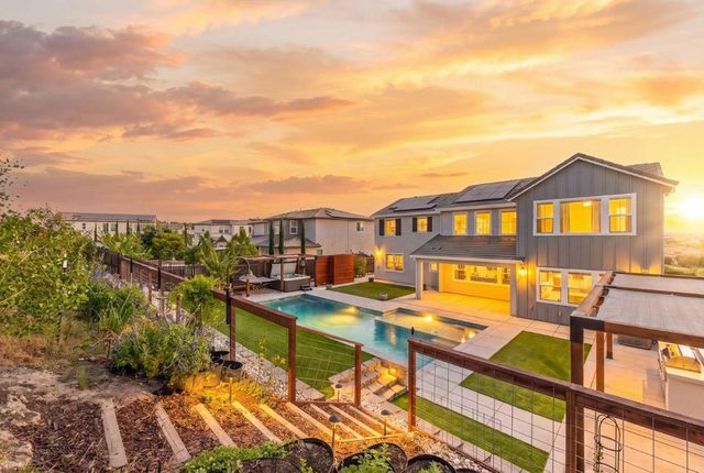 3166 Sofia Dr, Lincoln, CA 95648