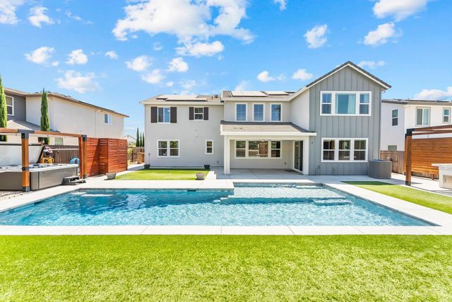 3166 Sofia Dr, Lincoln, CA 95648