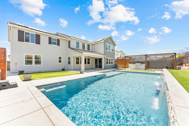 3166 Sofia Dr, Lincoln, CA 95648