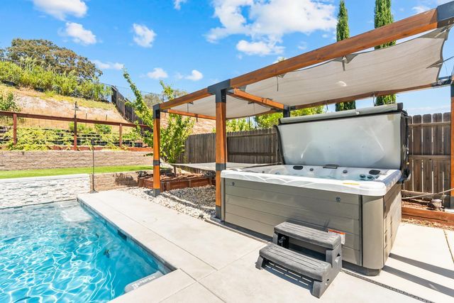 3166 Sofia Dr, Lincoln, CA 95648
