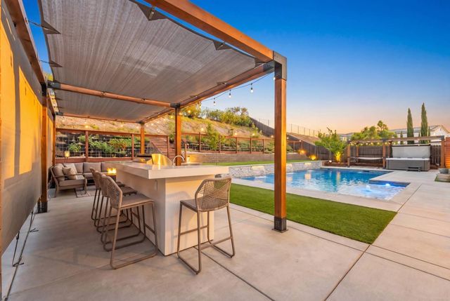 3166 Sofia Dr, Lincoln, CA 95648