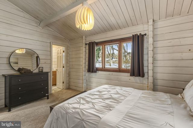 137 PLUM POINT RD, Elkton, MD 21921